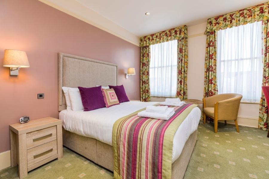 Swan Revived Hotel Милтон-Кейнс Экстерьер фото